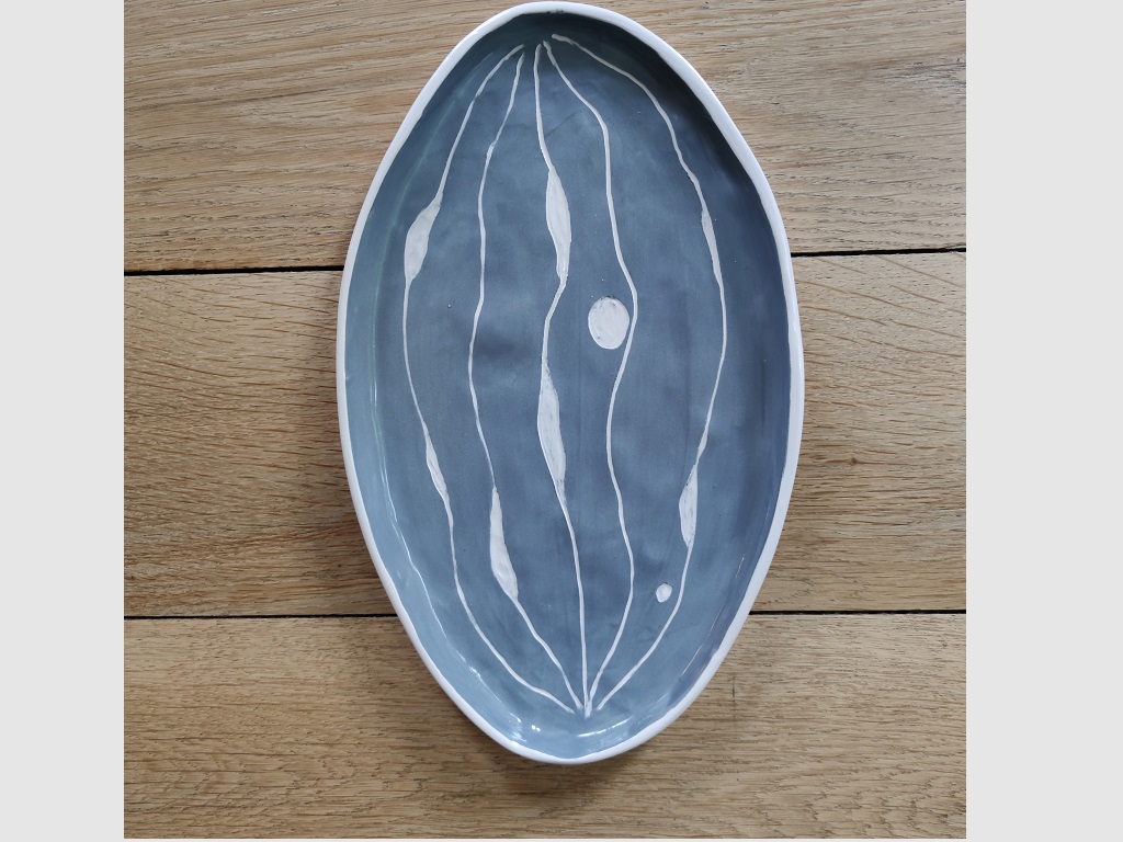 Oval platter,  L 28,5cm x W16,5cm